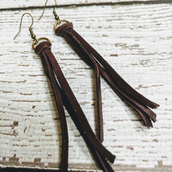 Artisan Brown Leather fringed earrings - Picture 1 of 3